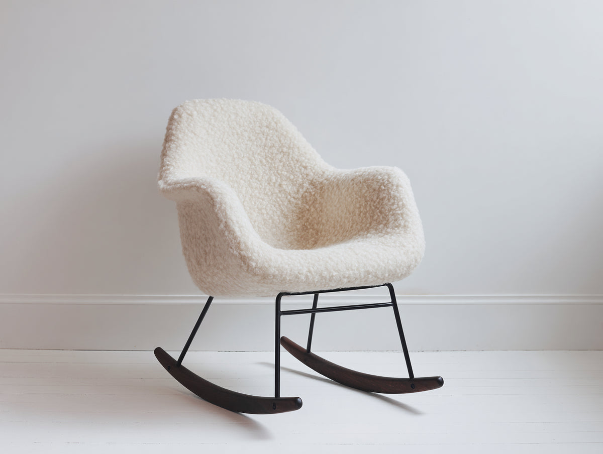 Mecedora tapizada en tejido bouclé 76 x 86 x 88 cm - Blanco crema-Marrón oscuro-Negro - Base de madera y metal con diseño envolvente